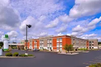 Holiday Inn & Suites Rochester - Marketplace Hotels in Henrietta