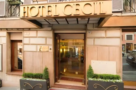 Hotel Cecil