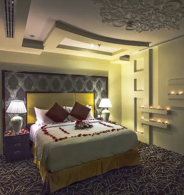 Rest Night Serviced Apartments - Al Hamra Hotels near مكتبة المواهب فرع غرناطة stationery & printing services