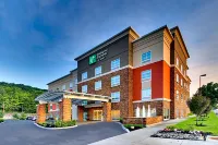 Holiday Inn Express & Suites Ithaca Hotels near Ithaca Falls