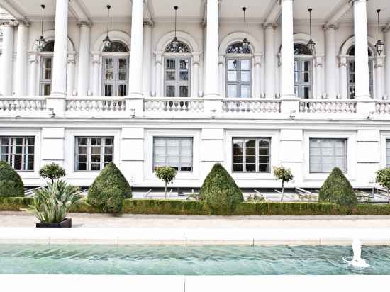 Palais Coburg Residenz Hotel Exterior