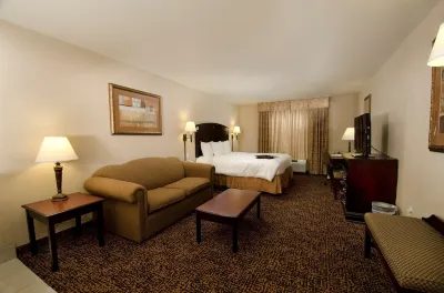 Hampton Inn & Suites Gallup Hotels near Gallup Flea Market