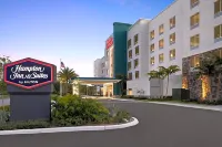 Hampton Inn and Suites by Hilton Miami Kendall Hotels near Staples