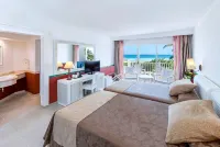 Tryp Cayo Coco Hotels near Cayo Coco