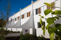 Apartamentos Pirámides Hotels near playa de la americas