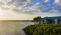 Oceans Pointe, an inspired Bayview condo, Htd Pool Hotels in Tampa