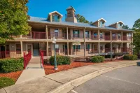 Holiday Inn Club Vacations Apple Mountain Resort Hotels in Clarkesville