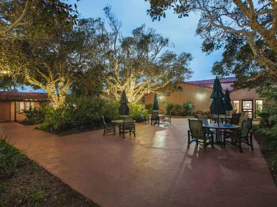 La Jolla Beach and Tennis Club Hotel Exterior