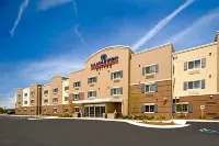 Candlewood Suites Milwaukee Airport-Oak Creek Hotels near Milwaukee Airport Amtrak Station