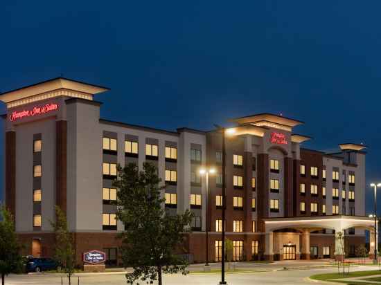 Hampton Inn & Suites Norman Conference Center Area Hotel Exterior