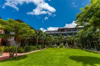 ChaoKoh Phi Phi Hotel and Resort Hotels near Center Point Dorm Room