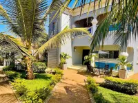 The Retreat Apartments Hotels in Kombo North