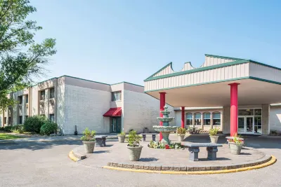 Ramada by Wyndham Grand Forks Hotels near University of North Dakota