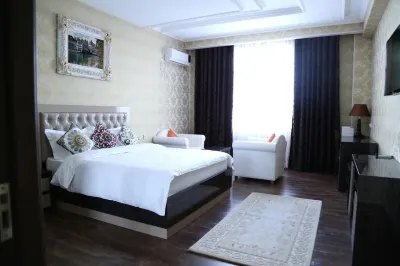 Sunrise Apartments Hotels near Victory Monument