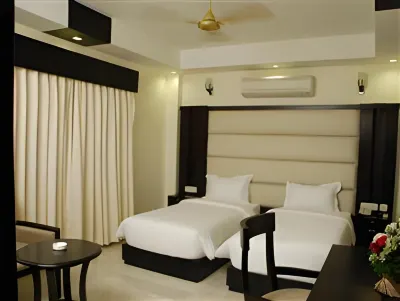 Hotel Meridian Plaza Hotels near Shiva Market Park