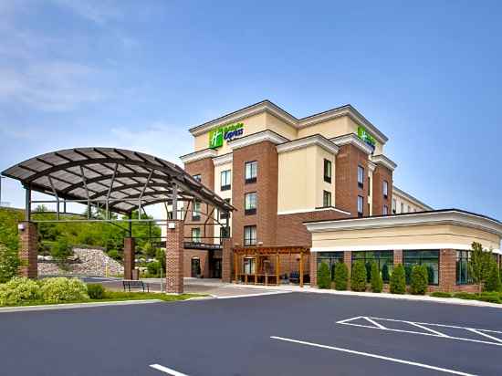 Holiday Inn Express & Suites Geneva Finger Lakes Hotel Exterior