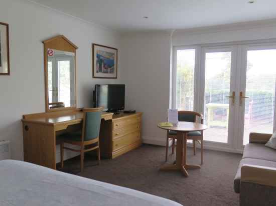 Gosfield Lake Resort Rooms