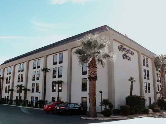 Hampton Inn St. George Hotel Exterior