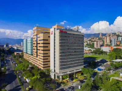 Ibis Medellin Hotels near Parque de la bailarina