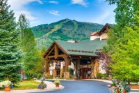 EagleRidge Lodge and Townhomes Hotel berhampiran Yampa River Botanic Park