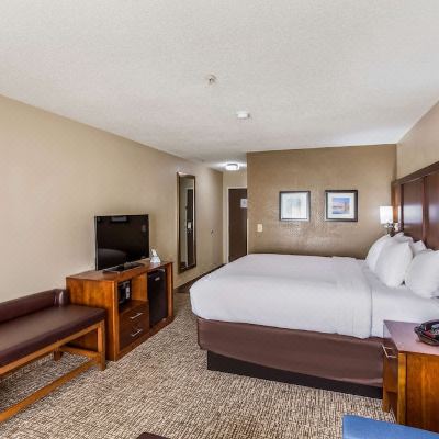 Standard Room, 1 King Bed, Non Smoking (Chair with Ottoman) Comfort Inn Promo Code