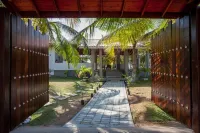 De Silva Palm Resort Hotels near Thalawila කඩවීදිය