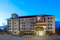 La Quinta Inn & Suites by Wyndham Atlanta Douglasville Hotels in Douglasville