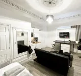 Erin Court Mansion -Suite 11 Hotels in Croydon