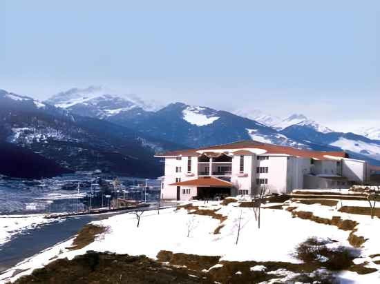 Club Mahindra Snow Peaks Manali Hotel Exterior