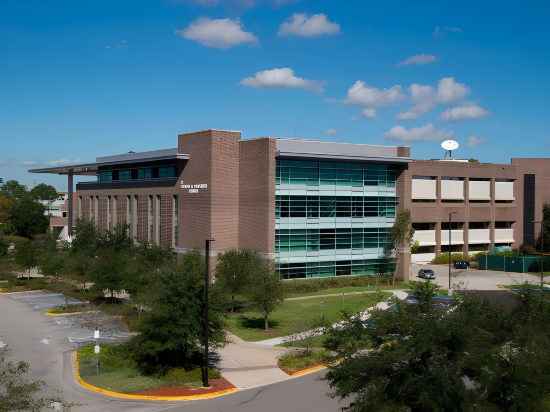 Courtyard Jacksonville at the Mayo Clinic Campus/Beaches Hotel Exterior