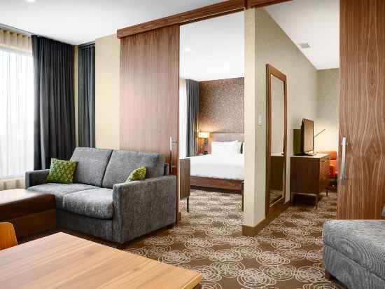 Hilton Montreal/Laval Rooms