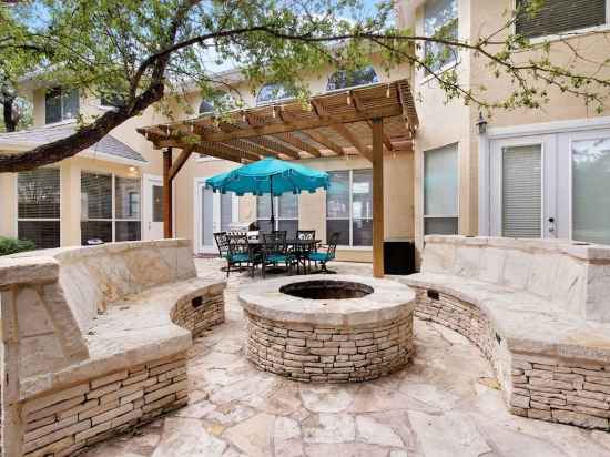 Impeccable 4-bed Villa in San Antonio l Jacuzzi Hotel Exterior