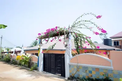 Nana Adu's Guesthouse Hotels near Africa Housing Estate / Mountain-Foot Botanical Garden.