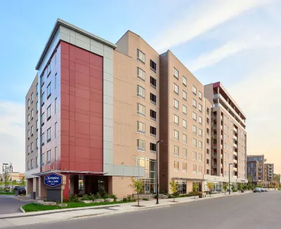 Hampton Inn & Suites by Hilton Quebec City Levis Hotels near Old Quebec