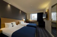 Holiday Inn Express Antwerp City - North Отели рядом с достопримечательностью «Lotto Arena»