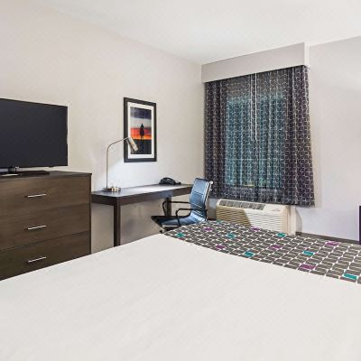 Room, 1 King Bed, Accessible, Non Smoking (Hearing, Mobility Bathtub w/Grab Bars) La Quinta Inn & Suites by Wyndham Dallas - Wylie Promo Code