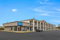 Motel 6 Tupelo, MS - Downtown Hotels near Midnite Pottery