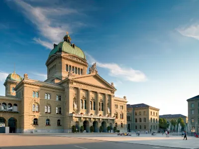 Swissôtel Kursaal Bern Hotel dekat Private Hochschule Wirtschaft PHW Bern