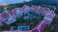 Ayodhaya Palace Beach Resort Hotels near Ao Nang LandMark Beach