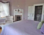 Surf Song Bed & Breakfast Hotels in Tybee Island