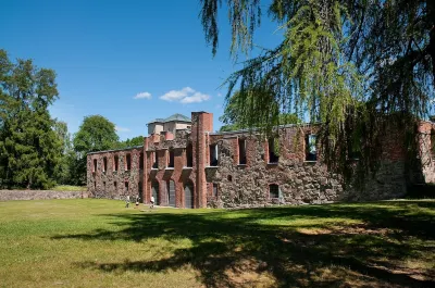 Grand Hotel Alingsås Hotels near Starrkärrs kyrka