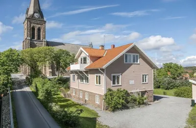 Villa Evalotta Logi i Fjällbacka Hotels near Sten-kuliga promenaden