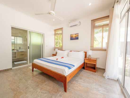 Macmillans Holiday Villas Rooms