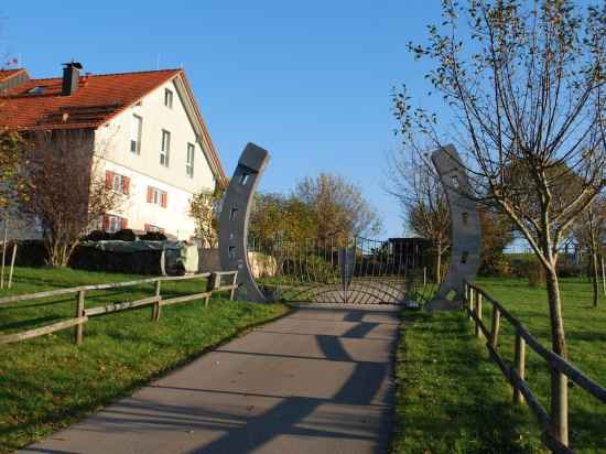 Allgäu Meadow Ranch Hotel Exterior