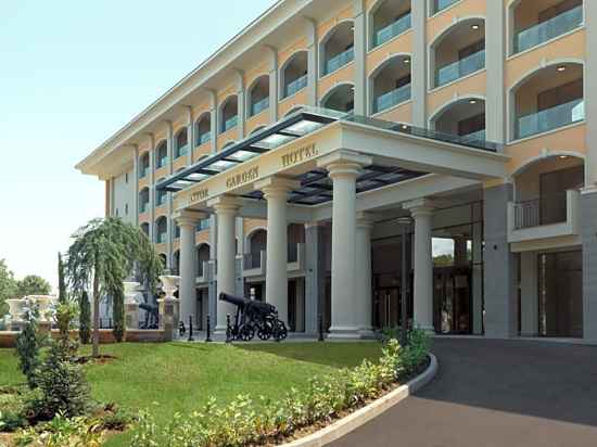 Astor Garden Hotel Hotel Exterior