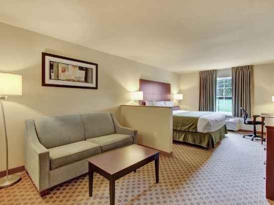 Cobblestone Hotel & Suites - Waynesboro Rooms