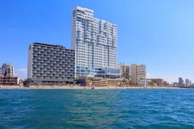 Courtyard Mazatlan Beach Resort Hoteles cerca de Plazuela de la Noria