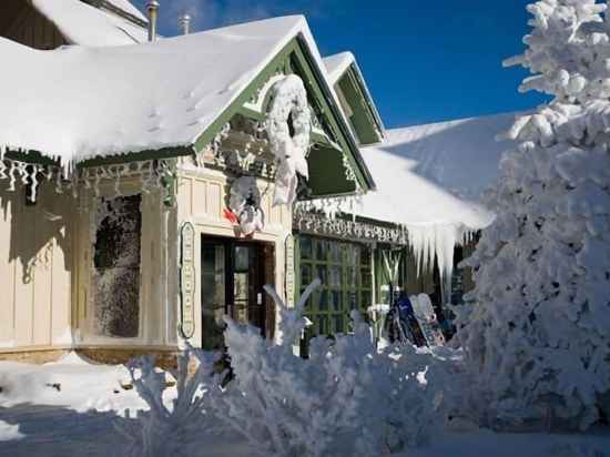 Seneca - Snowshoe Hotel Exterior