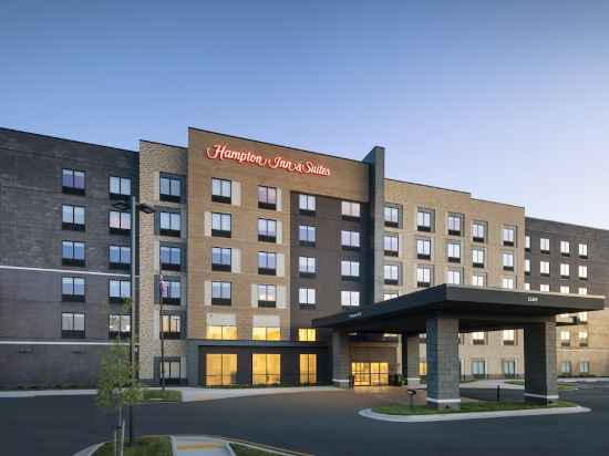 Hampton Inn & Suites by Hilton Richmond Short Pump Hotel Exterior