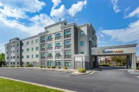 Holiday Inn Express & Suites Leesburg - Historic District Hotels in der Nähe von Sunglass Hut